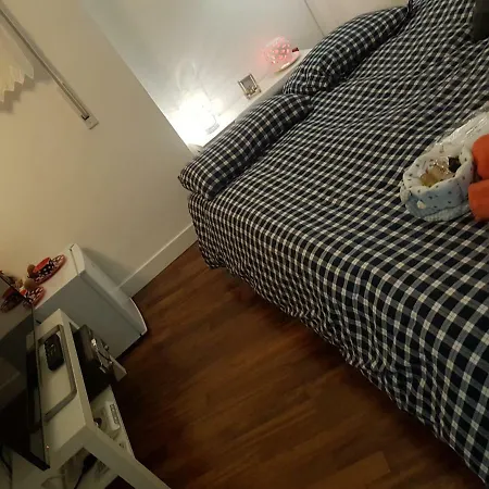 מלון Small Bedroom Vomero's *