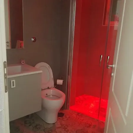 ホテル Small Bedroom Vomero's *