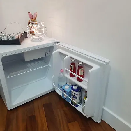 מלון Small Bedroom Vomero's