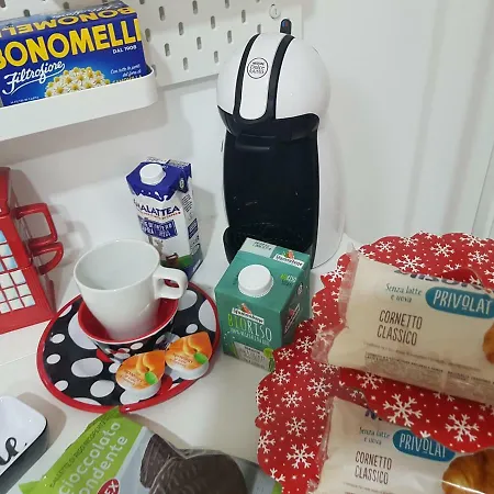 Small Bedroom Vomero's מלון